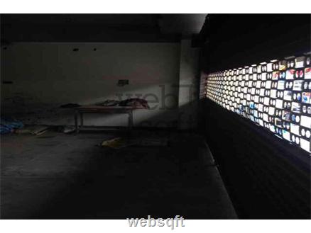 Retail showroom shop for Rent